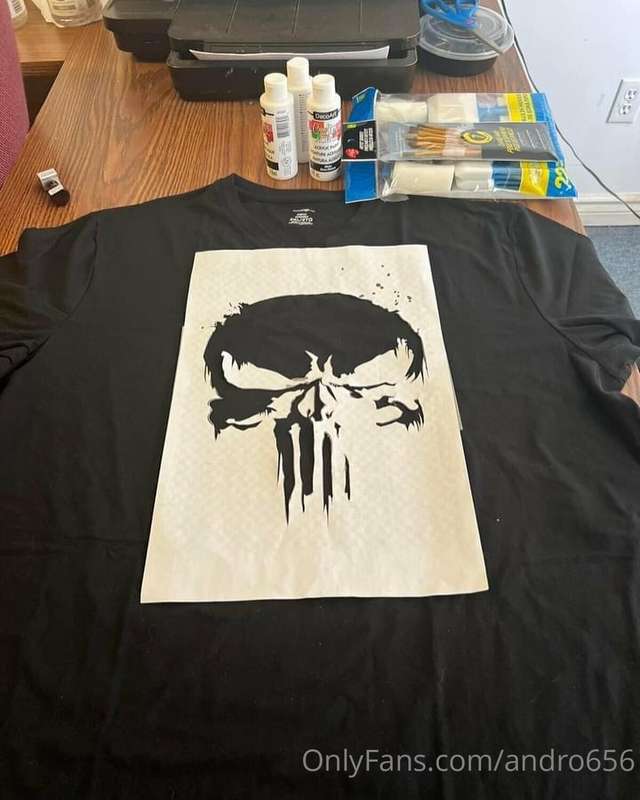 First of new #gymshirts made. Have to wait till paint drys b..