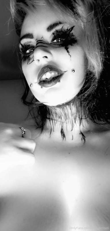 Go follow my girl Bun! If you’re looking for a hot monster s..