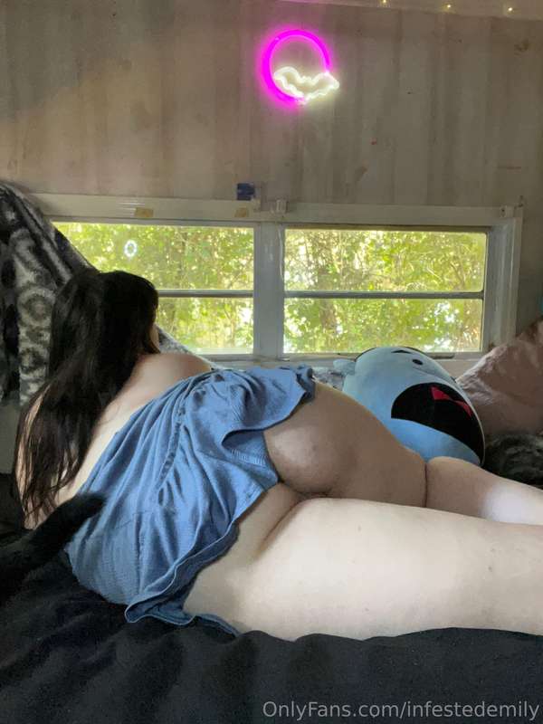 infestedemily image #0
