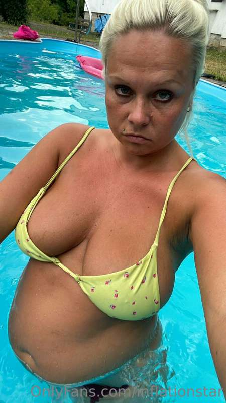 Me in pool