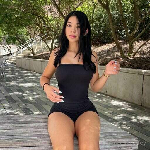 Aishah Sofey 在 Tocromo 的第 502 張照片