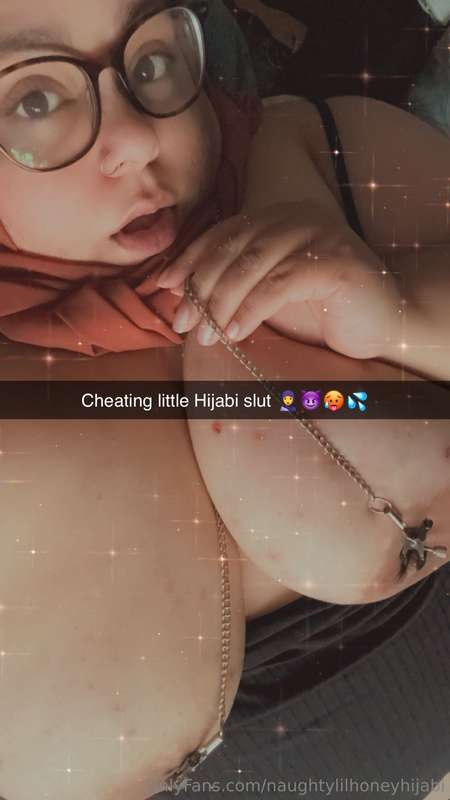 naughtylilhoneyhijabi