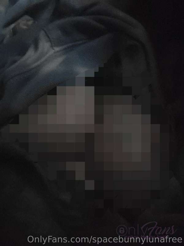 Must feel bad to not be able to see my boobies without pixel..