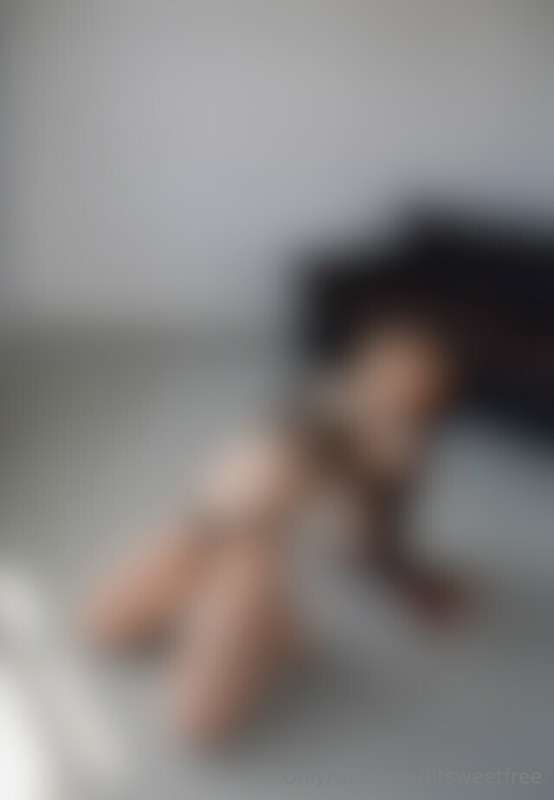 New photoshoot coming soon 🥵🥵 Come to my darker side of Me😈 ..