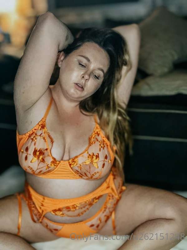 I love the orange 🍊 don’t you ?