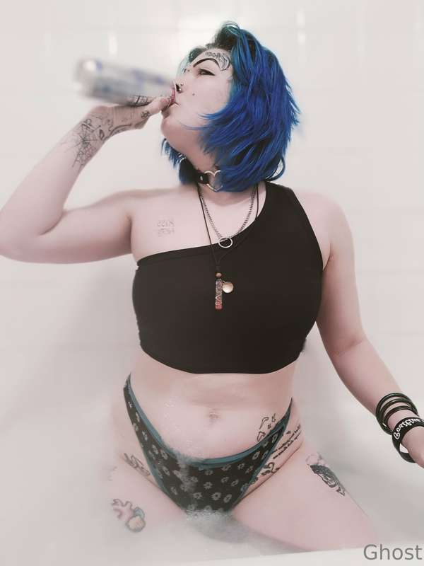 urghostgurl666 image #0