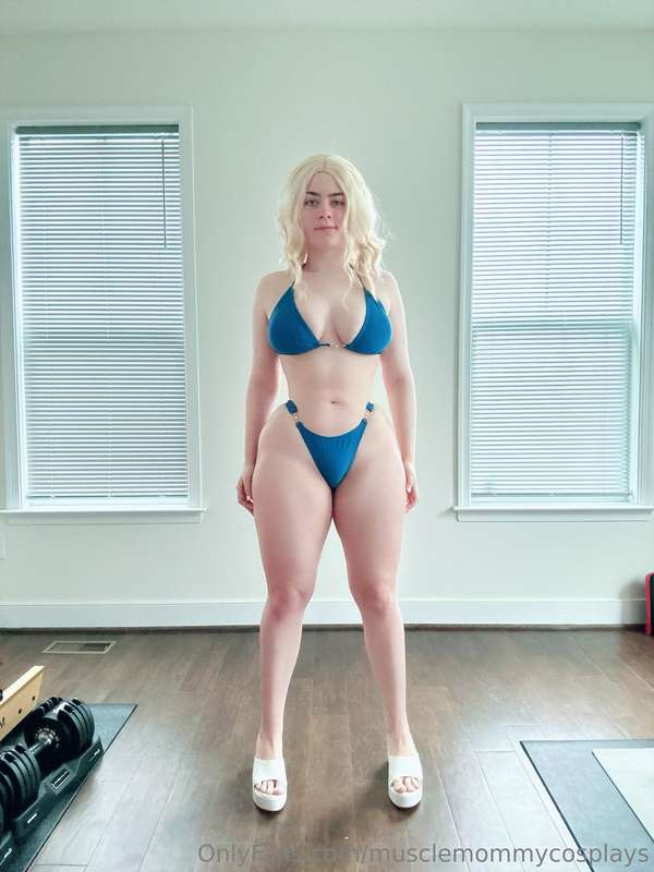 musclemommycosplays photo