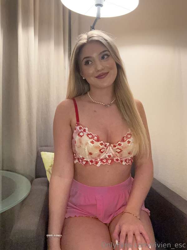 vivien_esc