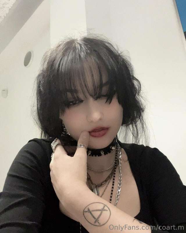 Hey Hey miaus
Dont forget to help in my goal 🥺

https://ko-f..