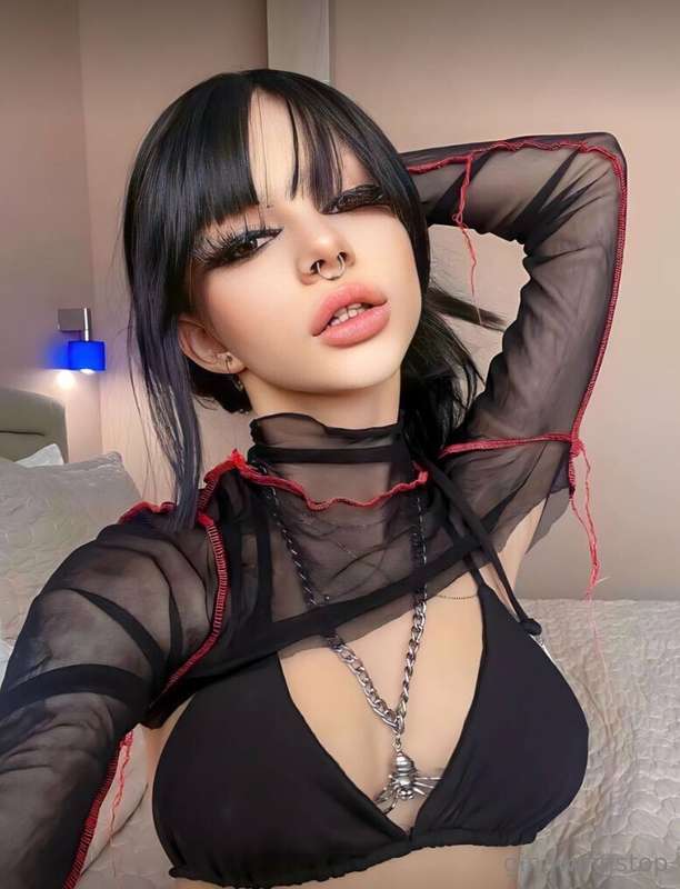 ## Subscribe @horrory for free today only 😍
## This girl @ho..