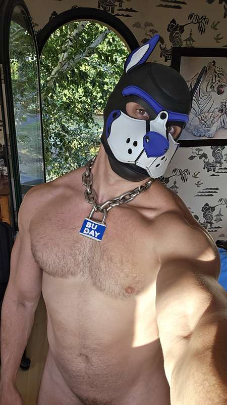 Did you know that I can French kiss with my mask on? 😉