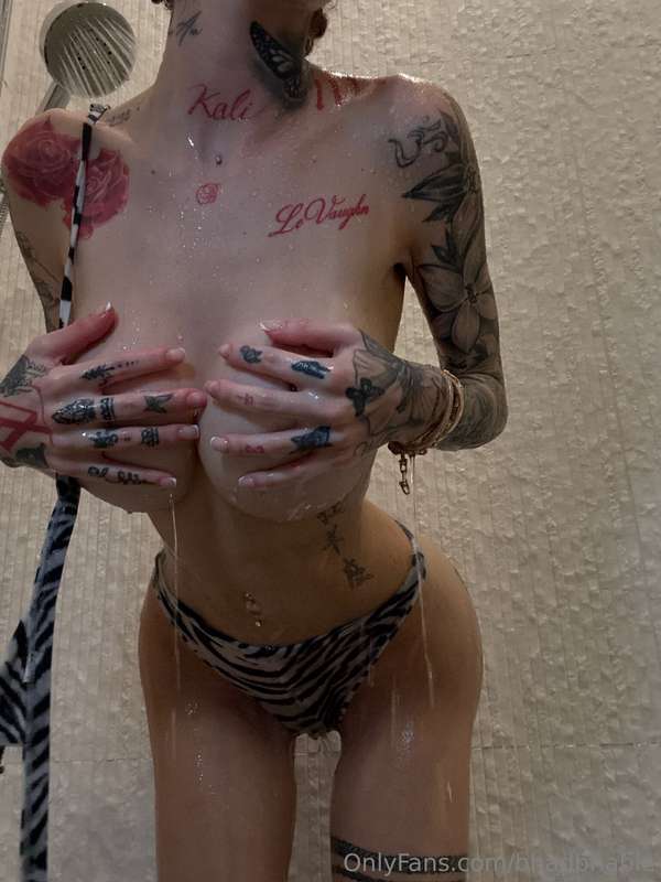 let these titties distract you from everything thats going o..