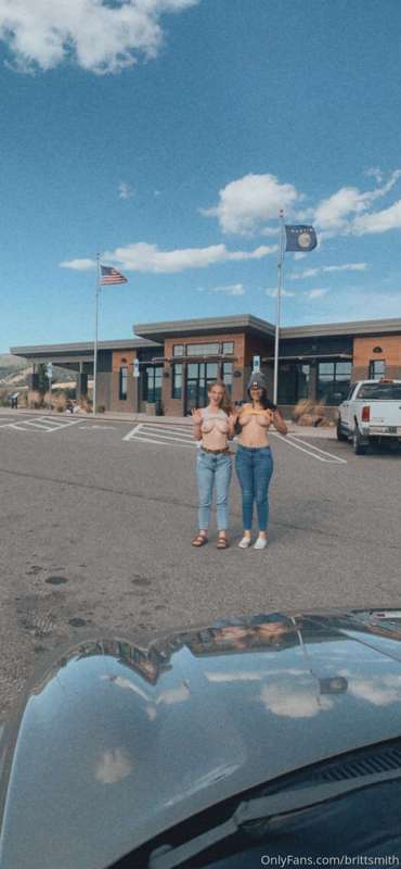 Had to take a titty pic with the one & only in Montana 🥰 @au..