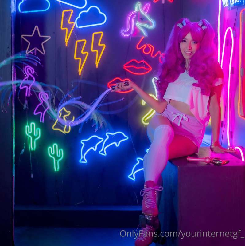 yourinternetgf_ image #0