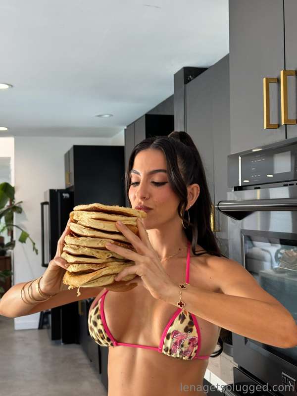 Big breakfast anyone?!? You know by now I like to put big th..