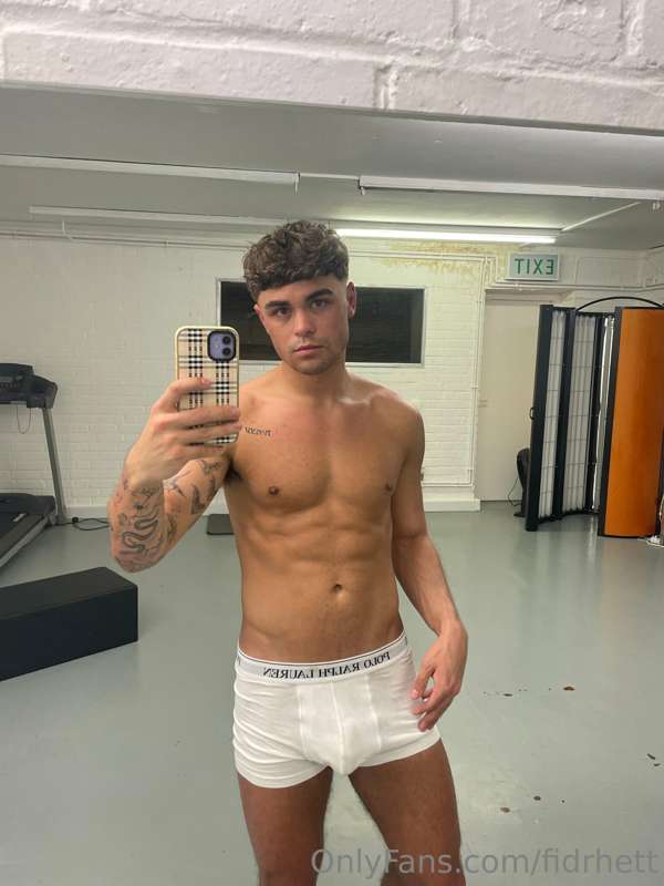 ur lips look like they’d shut me up proper 😏https://onlyfans..