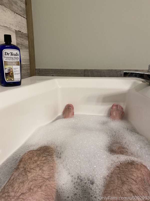 Soaking in the tub 🛁