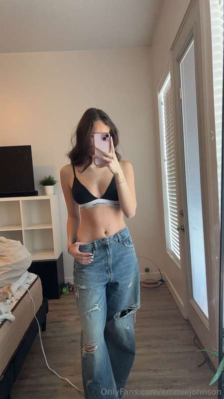 What are you gonna do with me? 🫣 Tell me in dms!