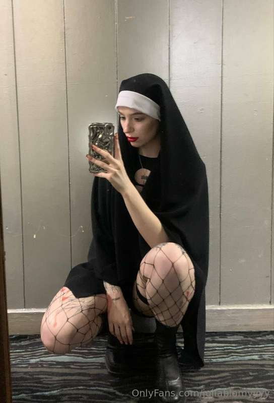 Unholy😈