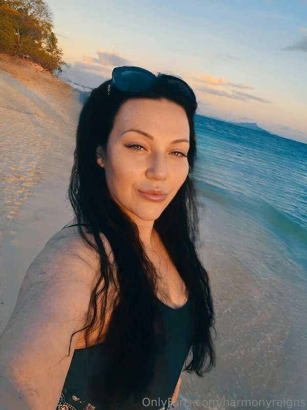 Currently sitting at the beach editing my next hot sex tape ..