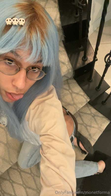 got home from a cute date; felt so horny i didn’t know how t..