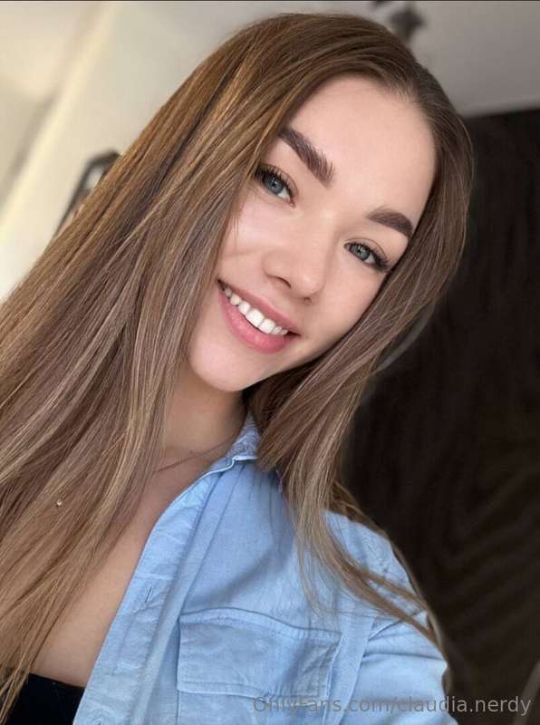 I'm sure you've never met such a beautiful 18 year old girl ..