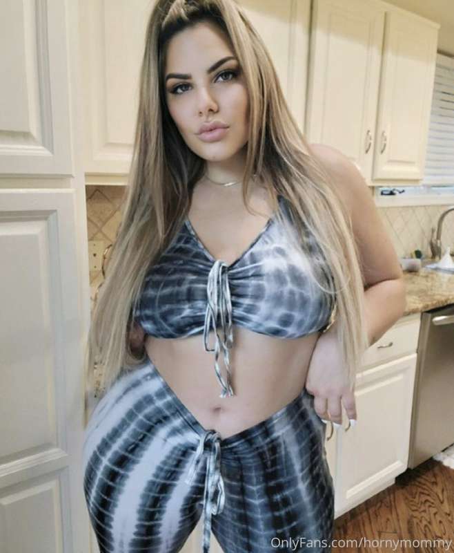 hornymommy