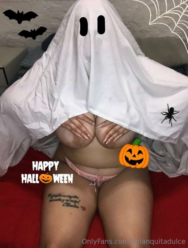 Trick or treat daddy?👻😏
