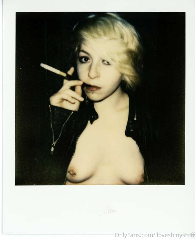Sugari on instax.