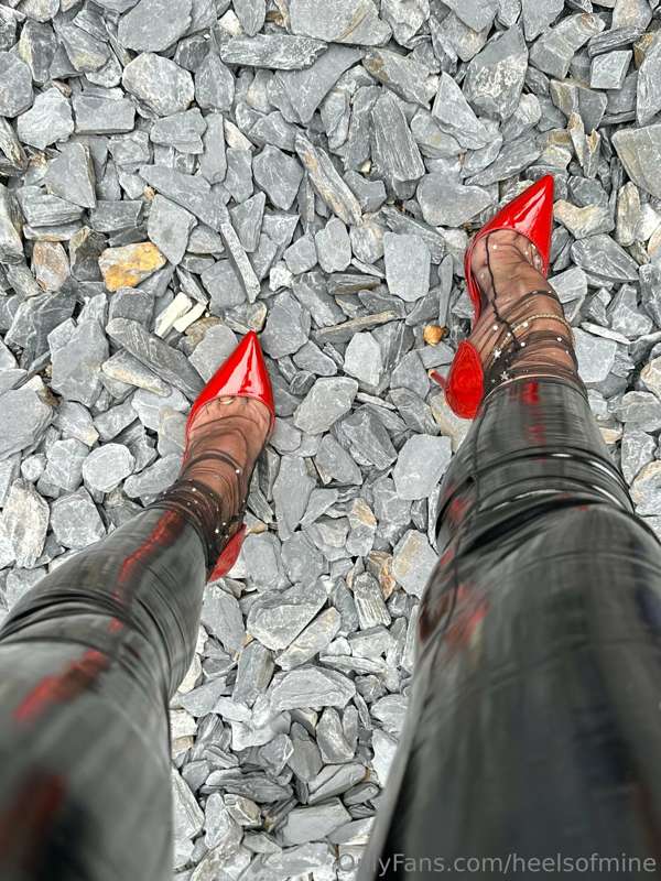heelsofmine image #1