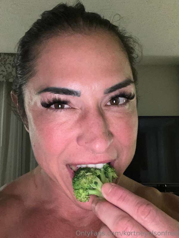 It’s midnight and I just finished working. Smashing the broc..