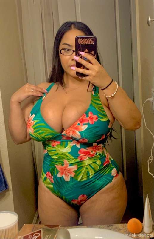 Just a little tease for your imagination 💋