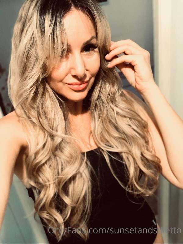 Home Sweet Home 🦋 Relaxing and Recharging before the next Ad..