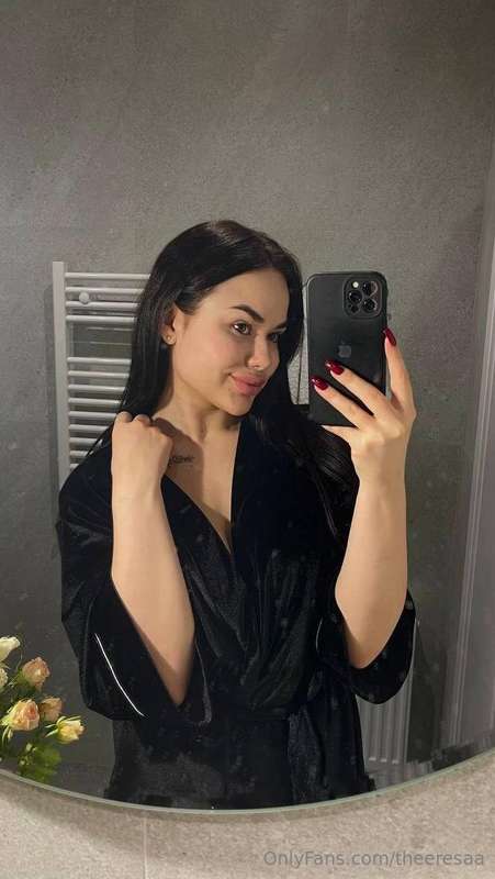 theeresaa