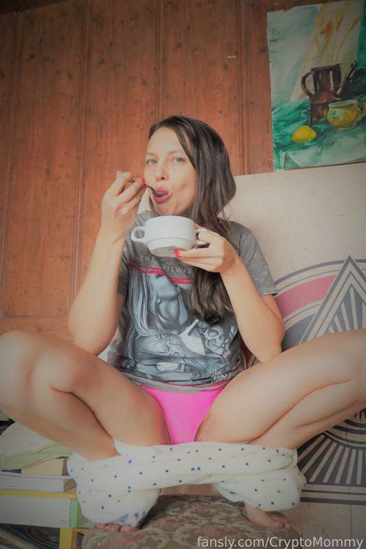 Foto 70 de Crypto Mommy en Tocromo