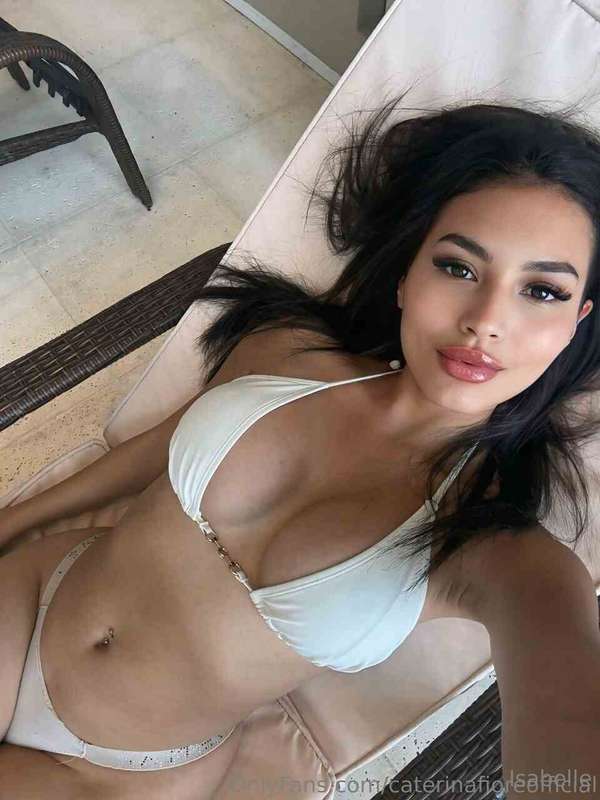 @caterinafioreofficial gorgeous bitch with juicy huge tities..