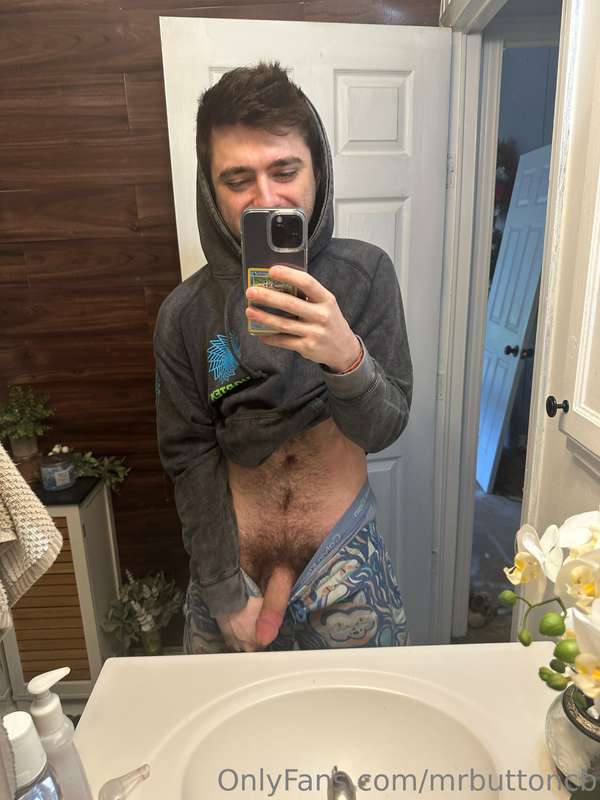 mrbuttoncb image #0