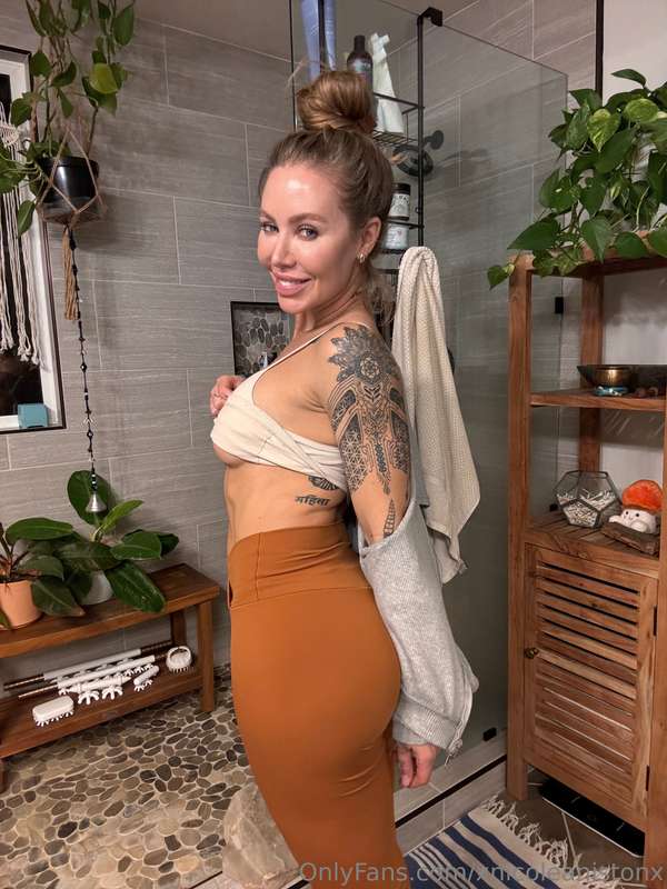 Photo 826 of Nicole Aniston on Tocromo