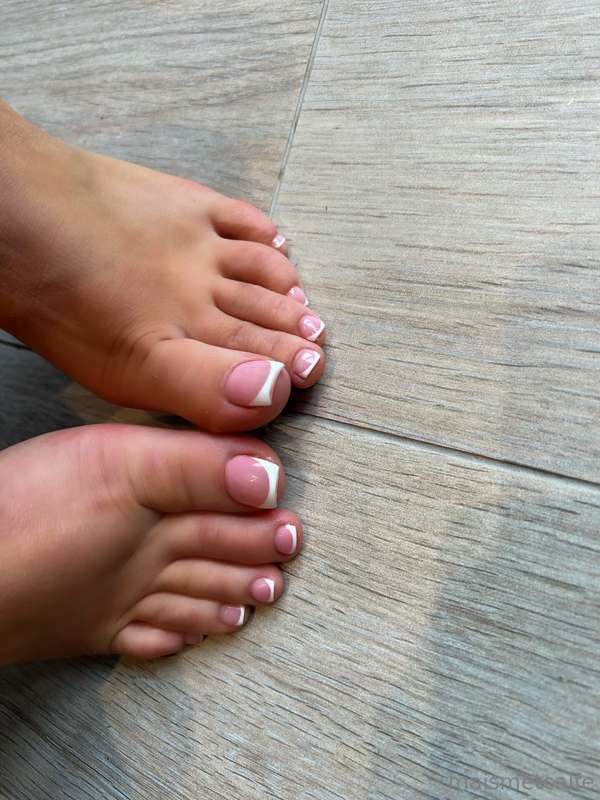 any feet lovers here?🤭
