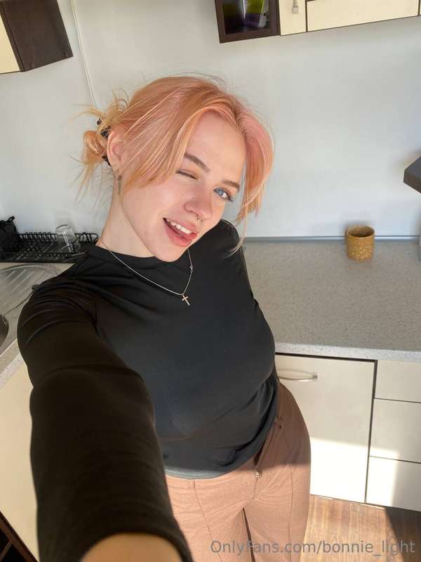 Morning selfies to lift your spirits!😋