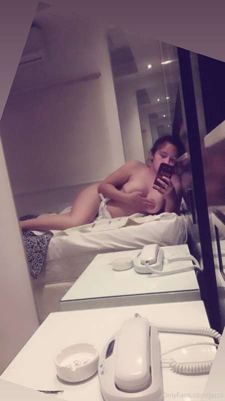 🥰have a good day daddy .... would you like us tochat and hav..