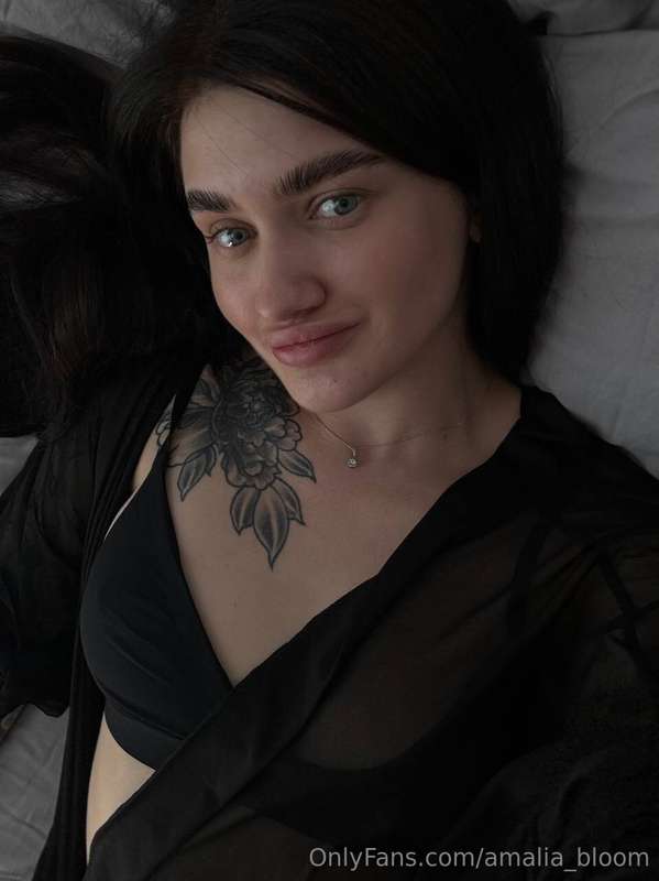 amalia_bloom