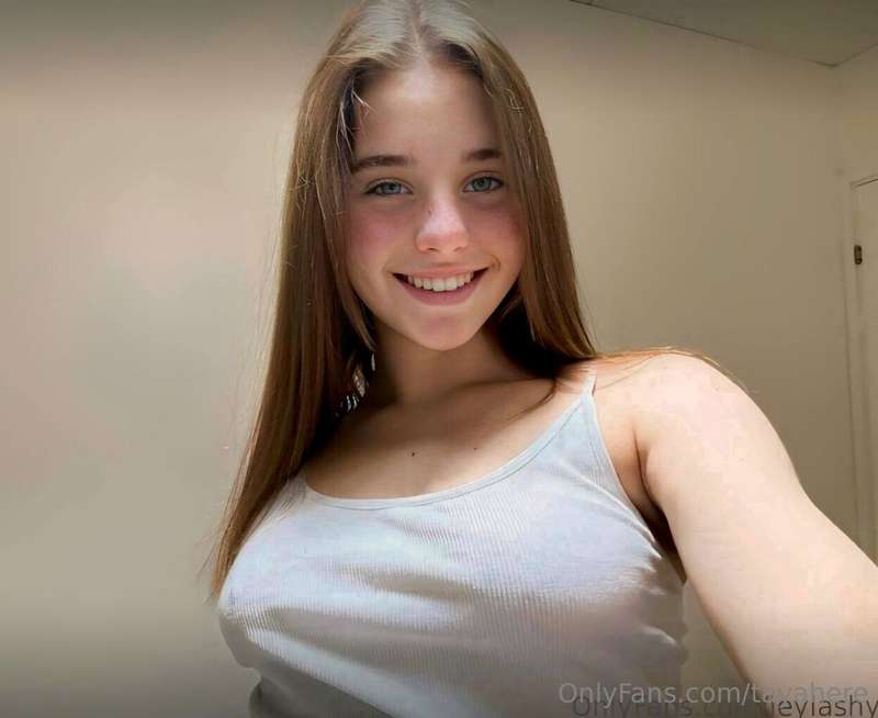 🔥𝐅𝐑𝐄𝐄🔥𝐅𝐑𝐄𝐄🔥𝐅𝐑𝐄𝐄🔥
This innocent cutie @leylashy loves to ride..