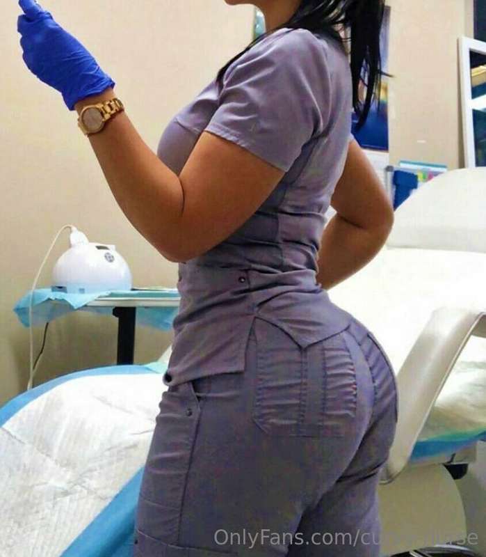curvy-nurse