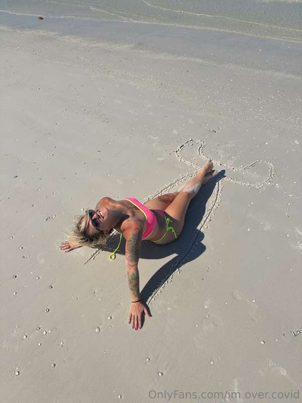 nothing like titties in the sand... i've always wanted to be..