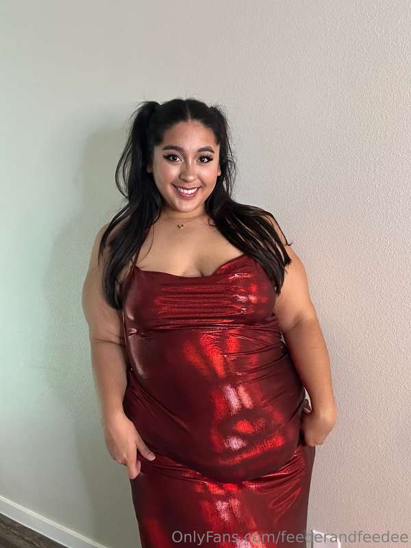 My feeder brought me this slinky lil red dress and I’m hones..