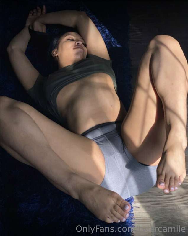 Want to cum all over my tummy? 😈❤️❤️