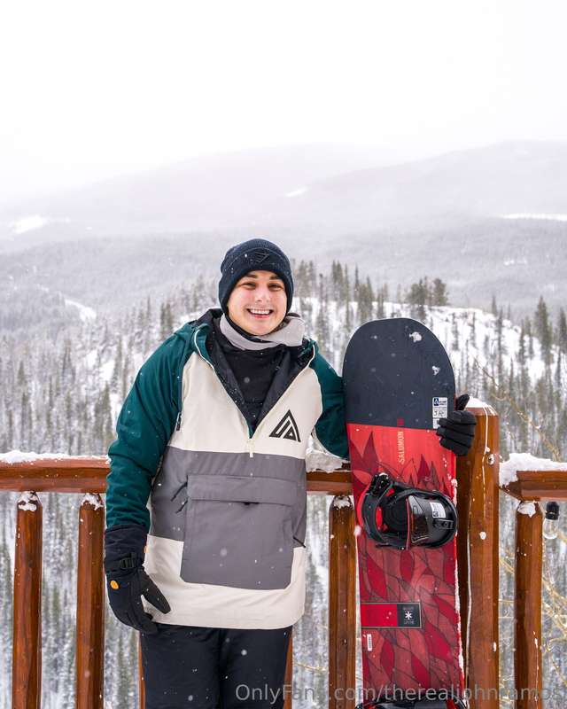 guys can still be snow bunnies! right?