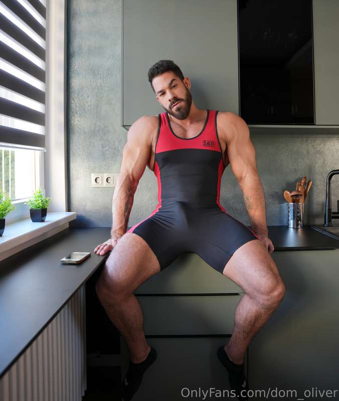 Come and let’s wrestle 😏 Winner gets to be on top… or maybe ..