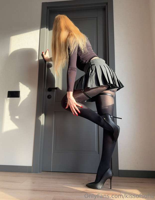 kissofsofia image #0